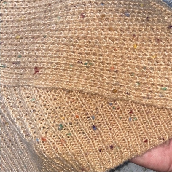 Sky & Sparrow V-neck open back sweater. Size Small - Picture 4 of 8